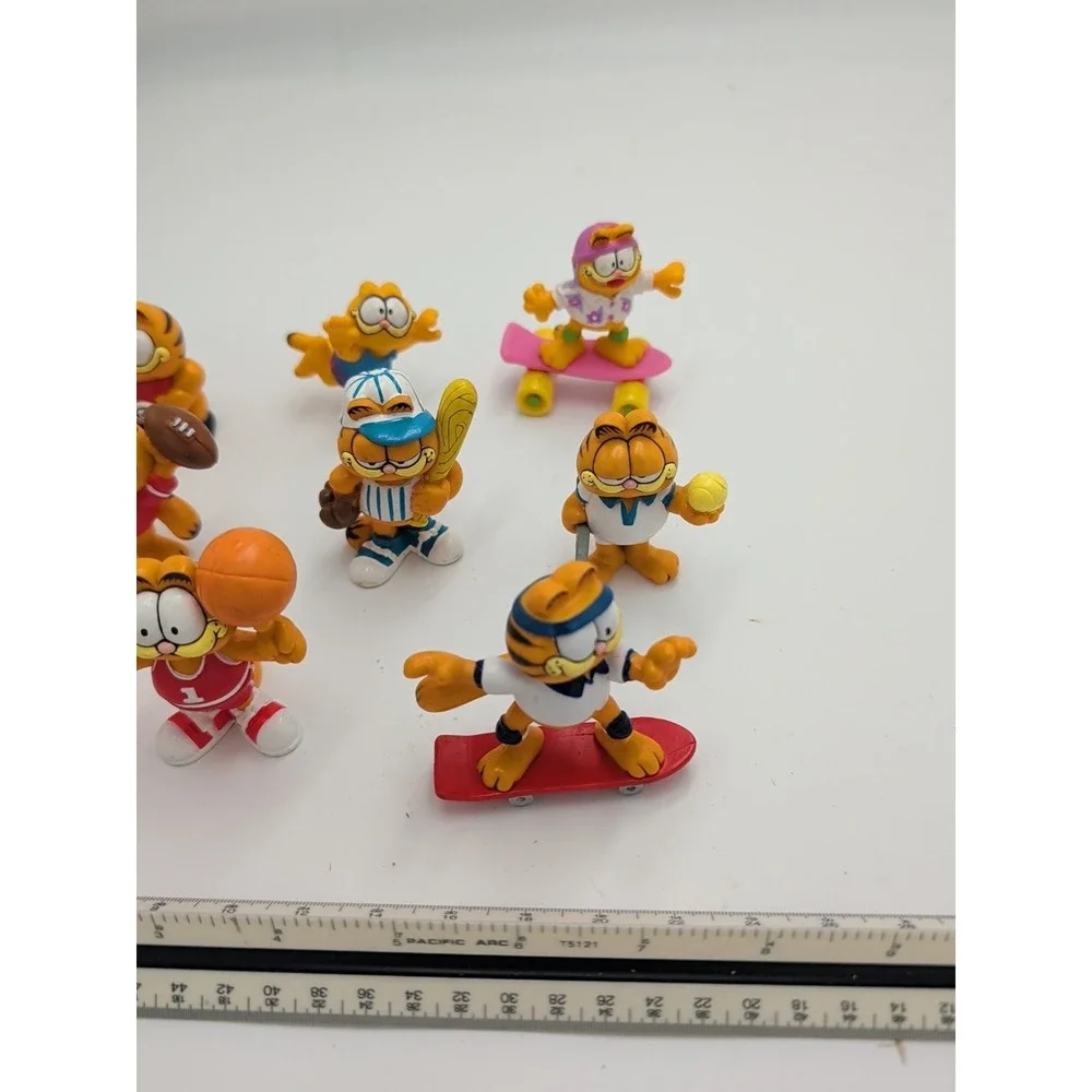 VTG 1978- 1981 Garfield United Feature Syndicate Plastic Toy Figure set of 9 PVC